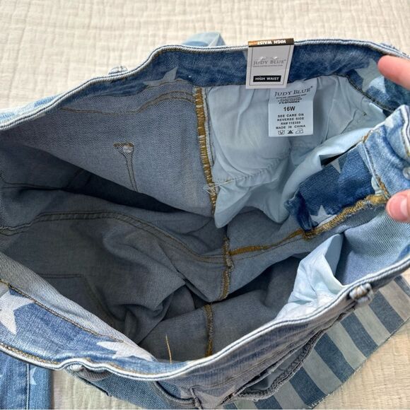 New Judy Blue High Rise Medium Wash Stars And Stripes Flare Jeans Size 16W - Picture 11 of 14